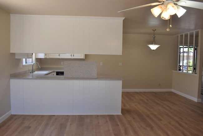 Foto del edificio - Rare Winters Home!