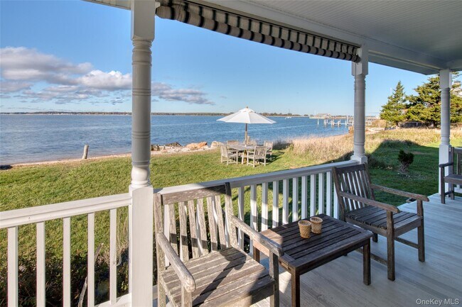 Building Photo - 152 King St