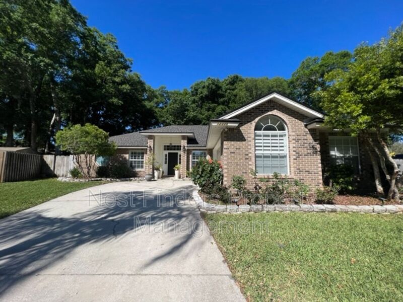 Primary Photo - 12335 Vine Maple Way