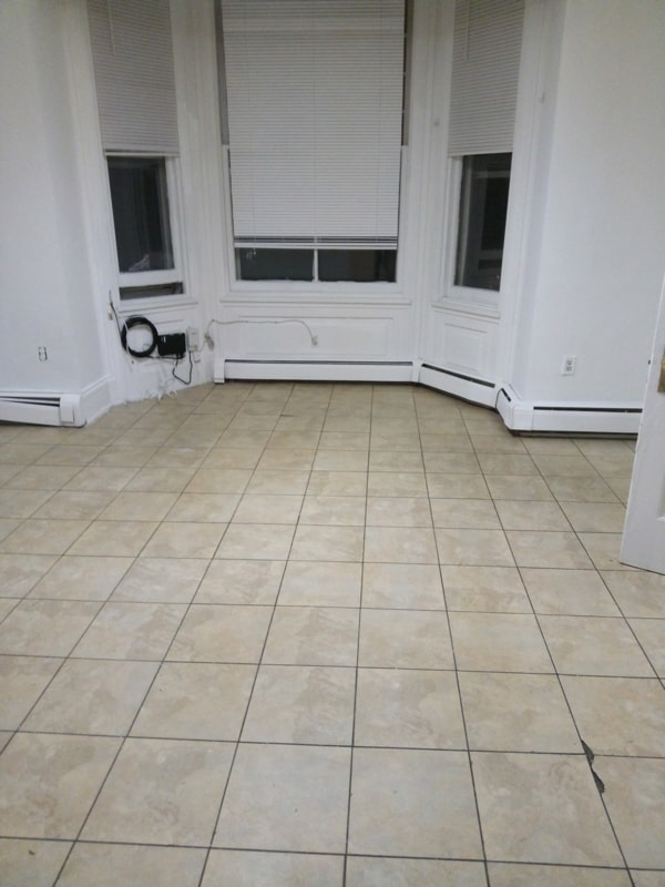 Building Photo - 524 E Lincoln Hwy