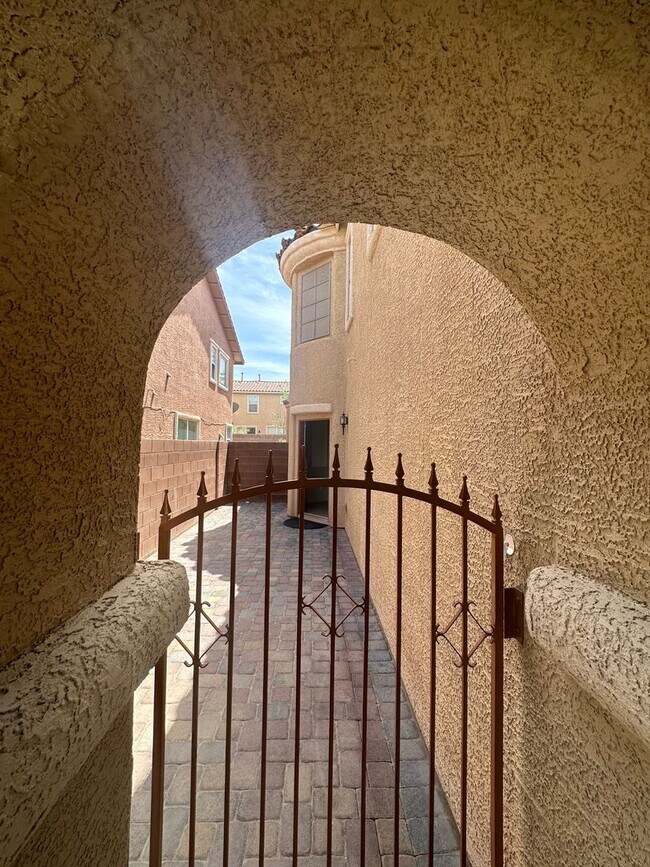 Foto del edificio - 7561 Morisset Ave