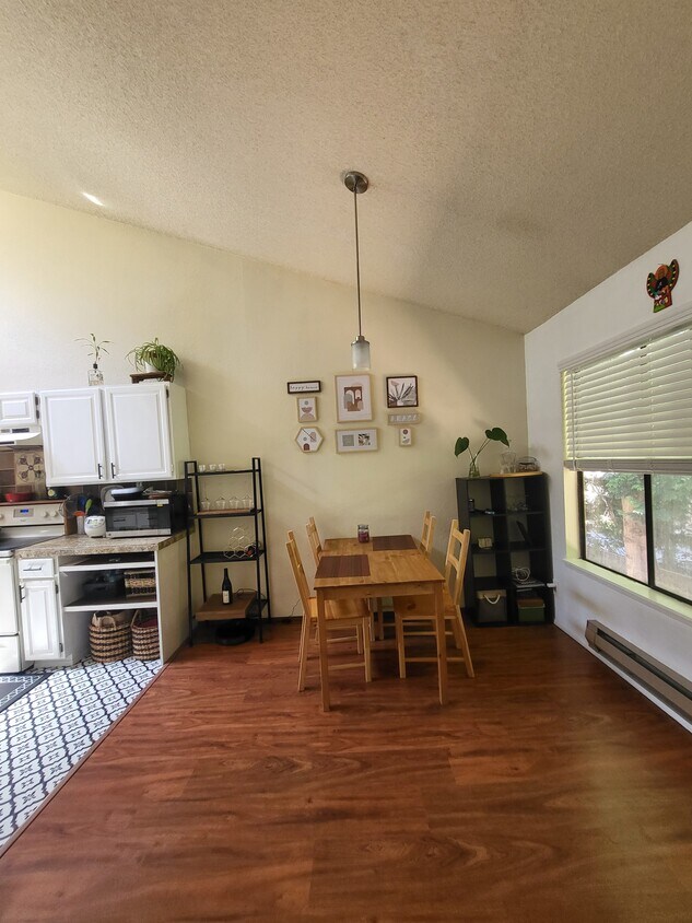 Primary Photo - 10020 NE 124th Plz