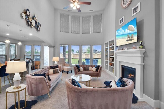 Foto del edificio - 15746 Deeside Spring Dr