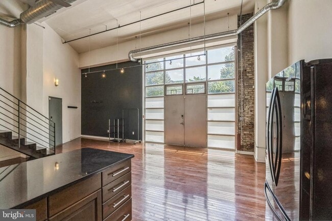 Building Photo - 1234 Hamilton St