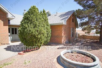 Building Photo - 1808 Gurss Pl