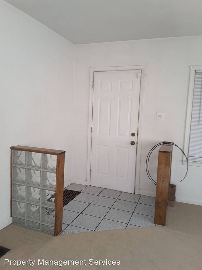 Building Photo - 2 br, 1 bath House - 1817 Marine Street