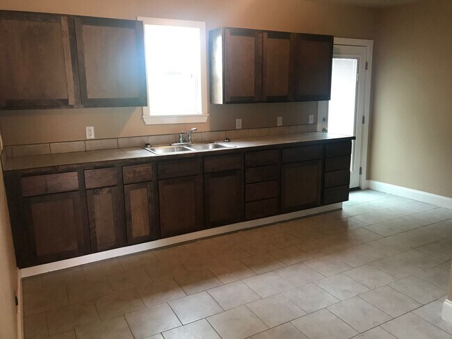 Foto del edificio - 2409 N 27TH ST