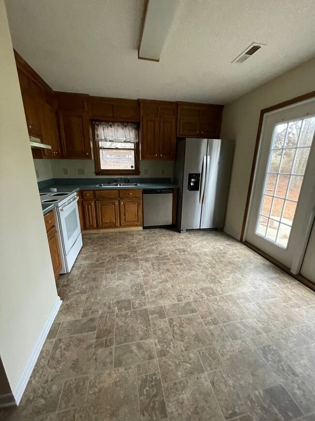 Building Photo - Lovely 2 bedroom Townhome in Fountain Inn