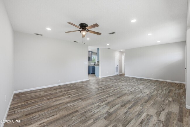 Foto del edificio - 2504 W 21st St