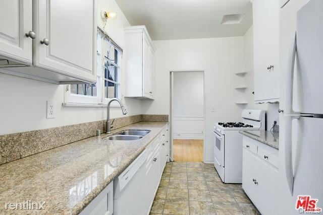 Building Photo - 2 br, 1 bath House - 2051 N Beachwood Dr