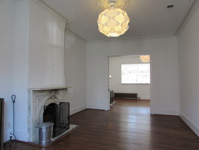 Foto del edificio - 1310 R St NW