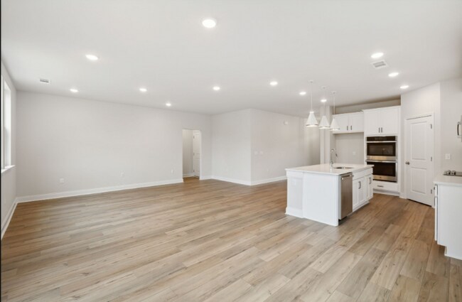 Building Photo - 6698 Hanworth Trce