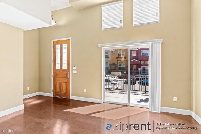 Building Photo - 3 br, 2.5 bath Townhome - 3938 Borgo Commo...
