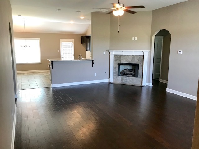 Building Photo - Now Leasing a 4 Bedroom 3 Bath Home In Oli...