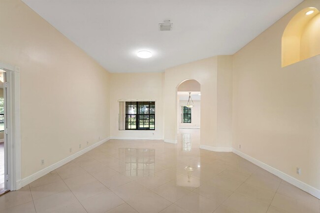 Foto del edificio - 15807 Citrus Grove Blvd