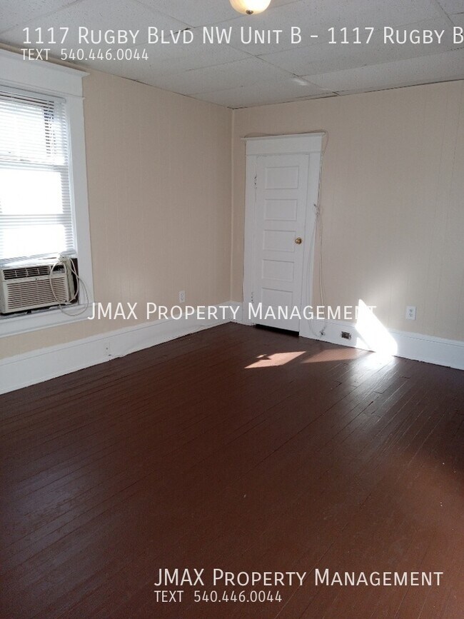 Building Photo - 1117 Rugby Blvd NW