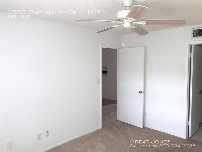 Building Photo - 55+COMMUNITY  1ST FLOOR CONDO!