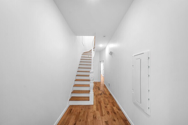 Foto del edificio - 1111 53rd St
