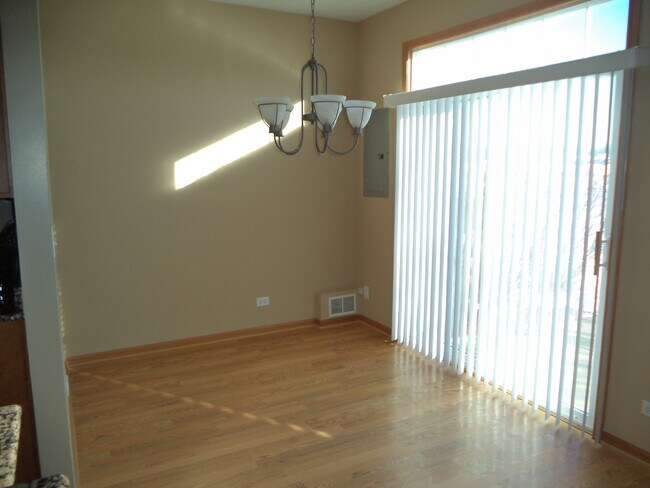 Building Photo - 1979 Cobblestone Dr