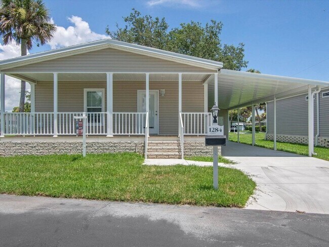 Building Photo - 1284 Plymouth Pl