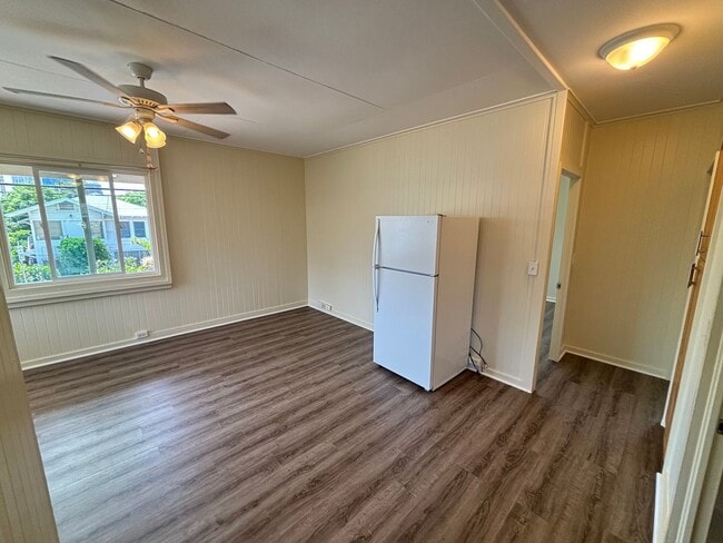 Building Photo - 737 Hau?oli St