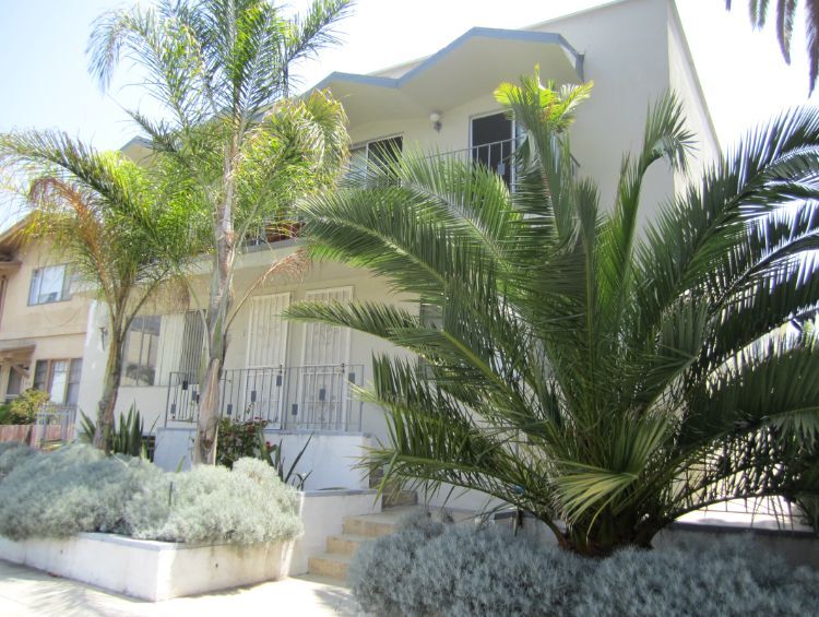 Primary Photo - 1036 N Crescent Heights Blvd