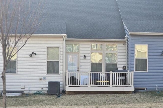 Building Photo - 6005 Calla Pl