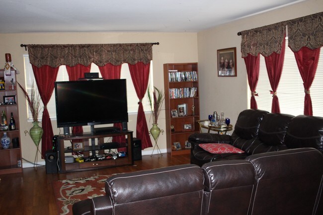 Sala de estar - 3860 Barker Dr