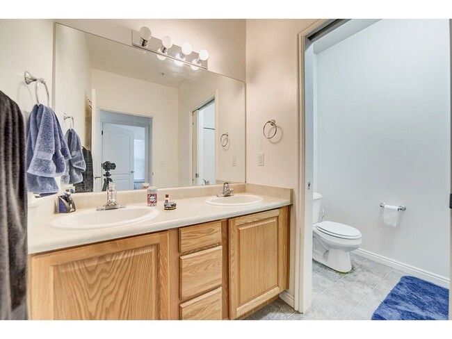 Building Photo - 47 E 600 N