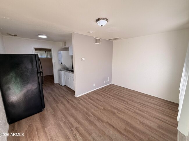 Foto del edificio - 6802 W Glendale Ave