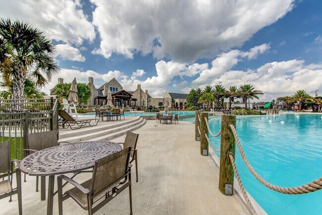 Foto del edificio - 13034 Rowan Grn Dr