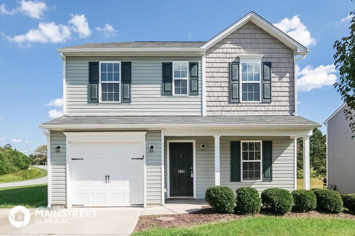 Foto principal - 1901 Newcomb Dr