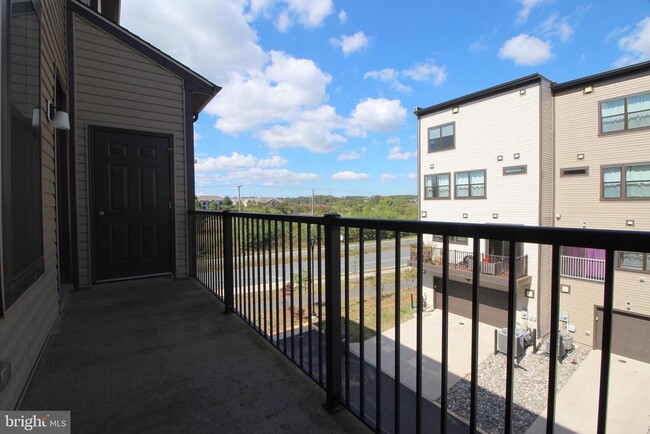 Building Photo - 43355 Radford Divide Ter
