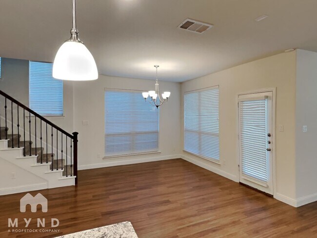 Foto del edificio - 3105 Damsel Sauvage Ln