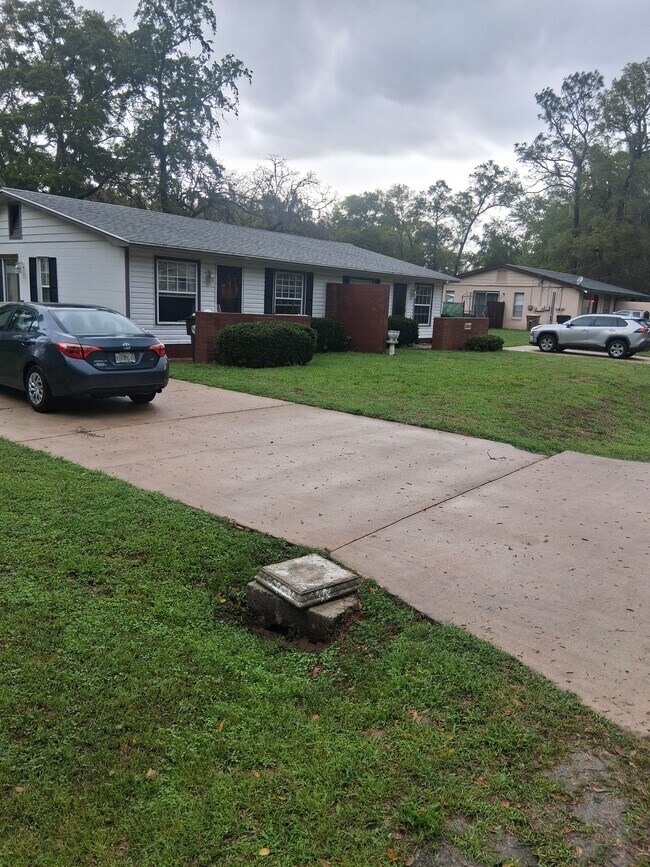 Foto del edificio - 2602 NE 23rd Ave