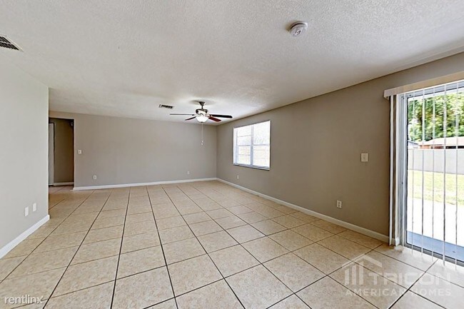 Building Photo - 6807 White Cliffs Way