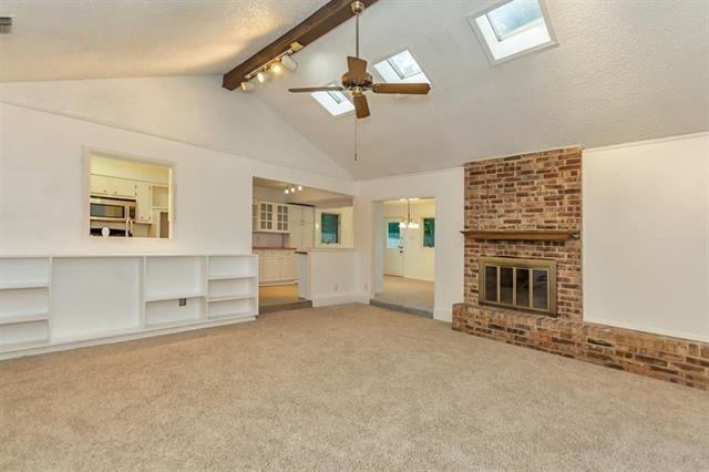 Building Photo - 1215 San Marcos Dr
