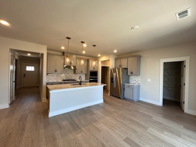 Building Photo - 128 Willoughby Wy