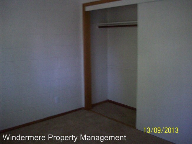 Building Photo - 217 S Palouse St