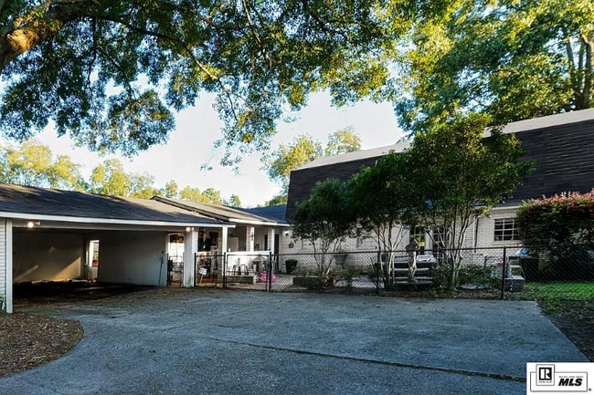 Foto del edificio - 103 Pecan Bayou Dr