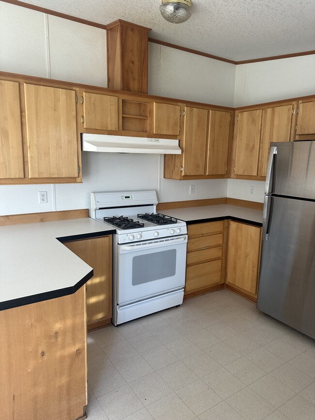 Foto del edificio - 690 Walnut Ct