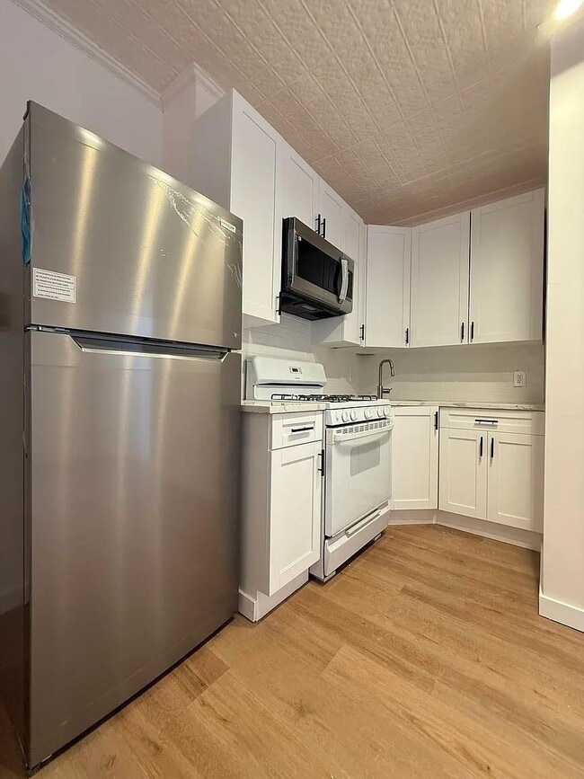 Foto del edificio - 1919 Willow Ave