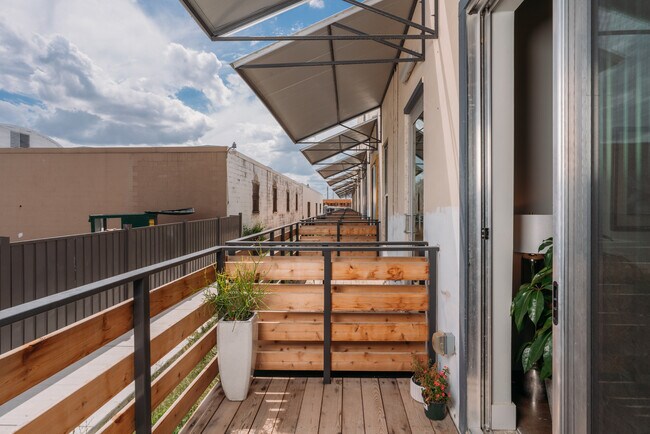 Foto del edificio - 210 W Peden Alley