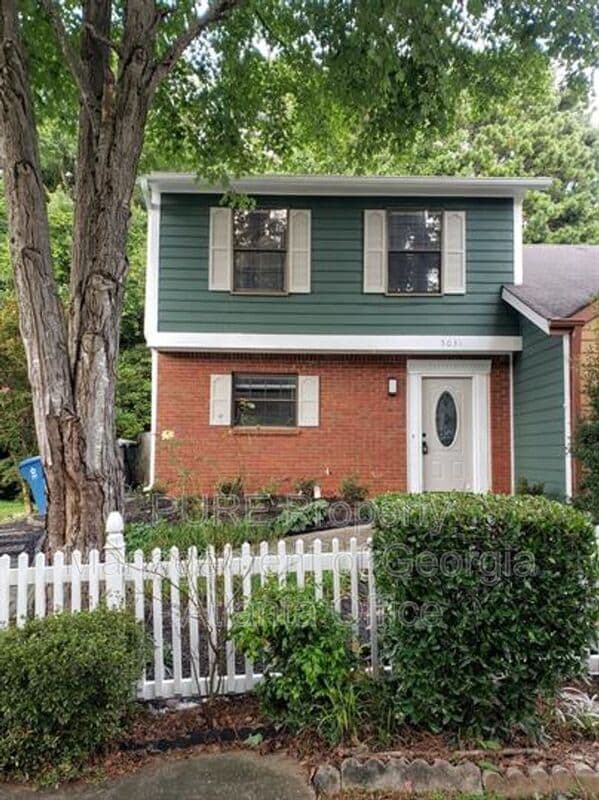 Foto principal - 5031 Village Green Way