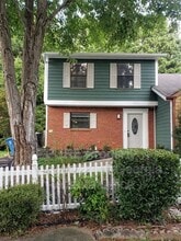 Building Photo - 5031 Village Green Way