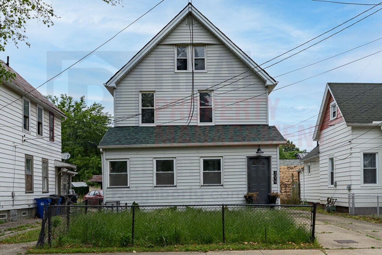Primary Photo - 1079 E 68th St