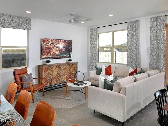 Foto del edificio - 16042 W Smoketree Dr