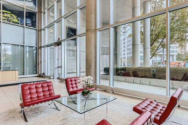 Foto del edificio - 510 W Erie St