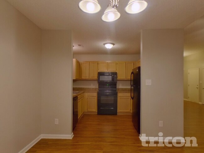 Building Photo - 8523 Lockerbie Ln