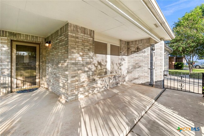 Building Photo - 2051 Dragon Trail